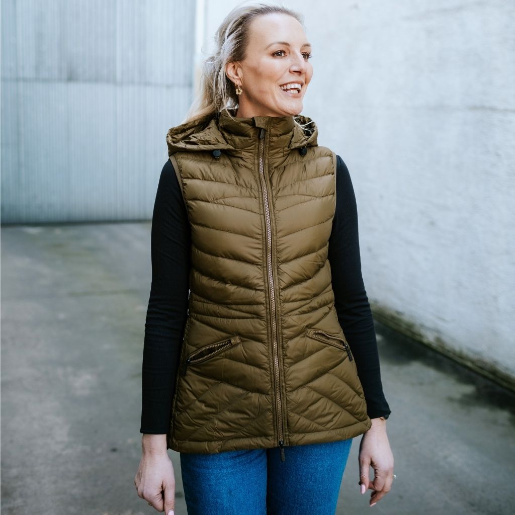 Mary-Claire Women&#39;s 90/10 Packable Down Vest - Loden